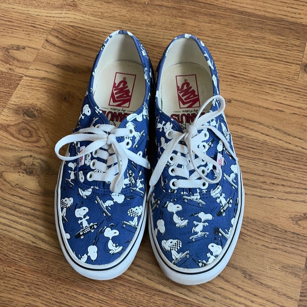 Peanuts Vans collab snoopy skateboard sneakers